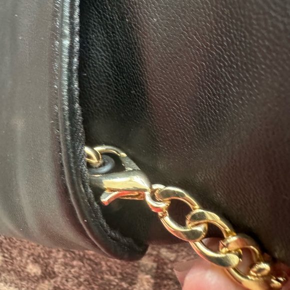 NWT Black Gold Forever 21 Crossbody bag Clutch Purse Removable Chain - Picture 11 of 14